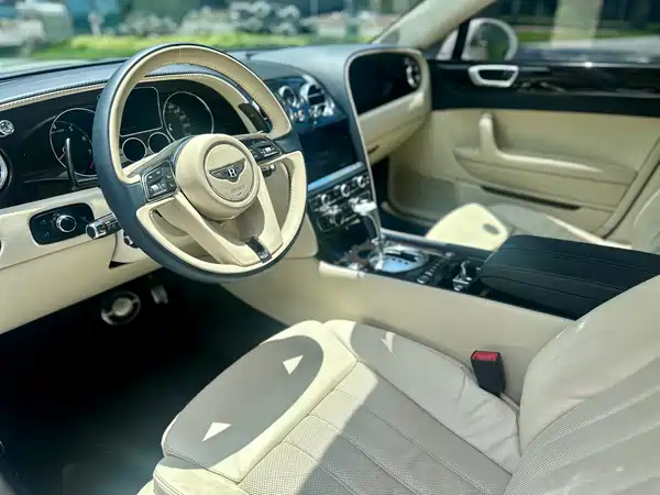 Bentley Flying Spur 2012