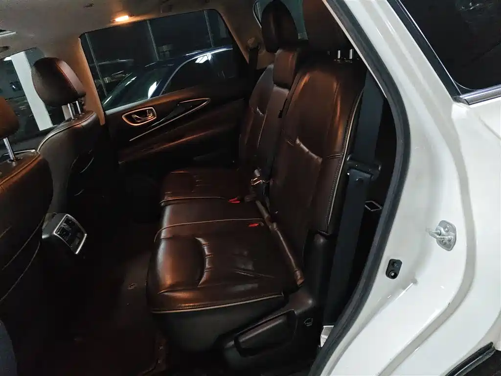 Infiniti QX60 2017 — фото 13