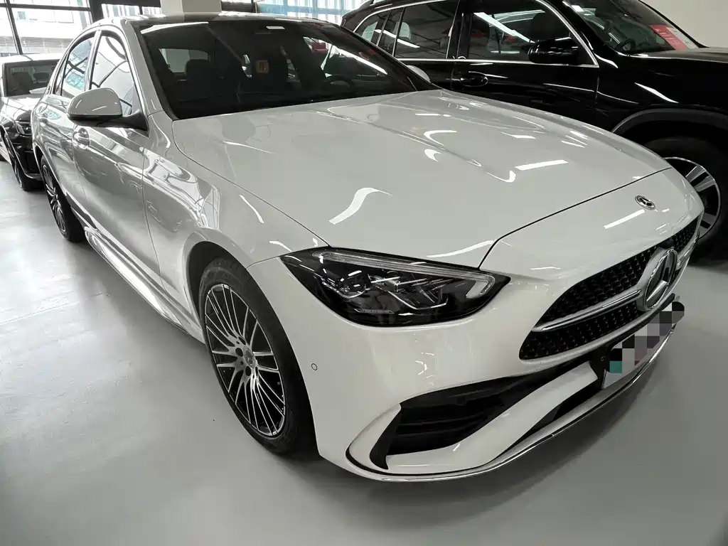 Mercedes-Benz C-Class 2024