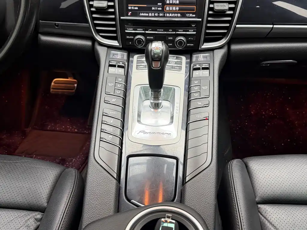 Porsche Panamera 2015 — фото 10