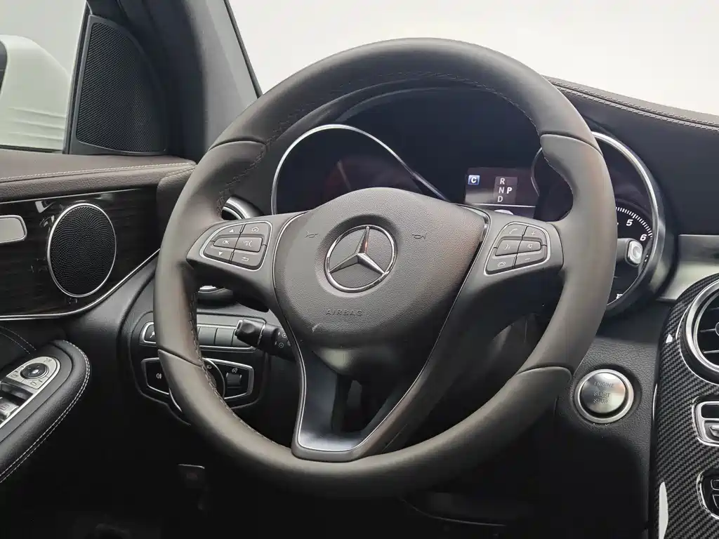 Mercedes-Benz GLC 2018 — фото 9