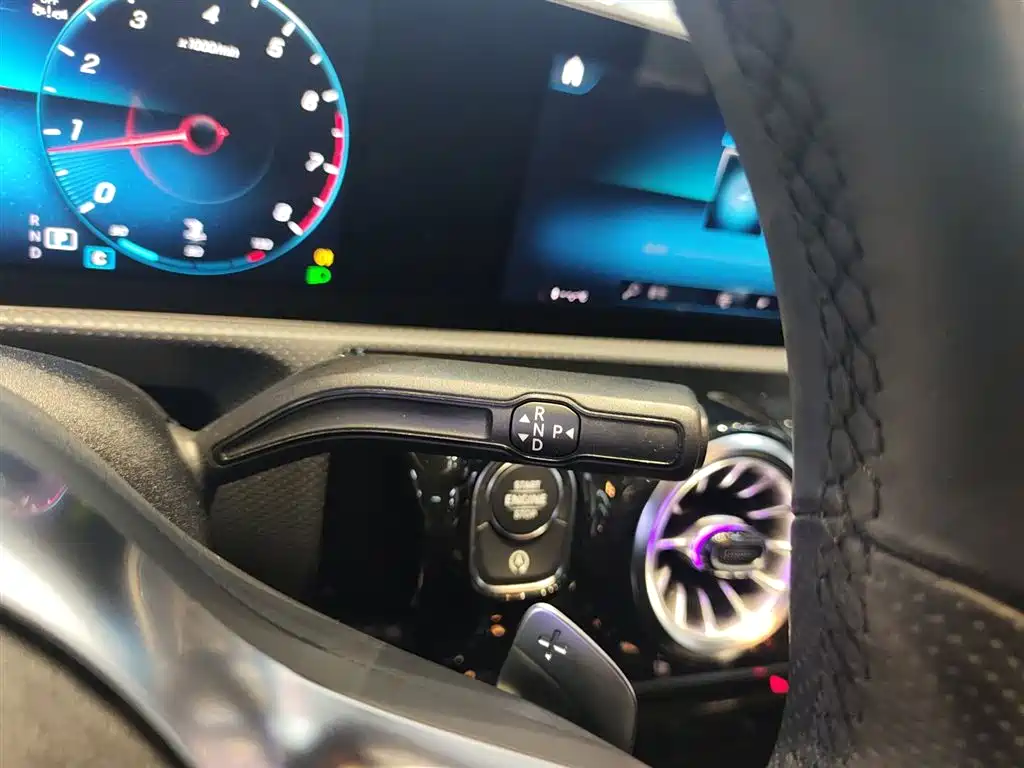 Mercedes-Benz A-Class 2023 — фото 10