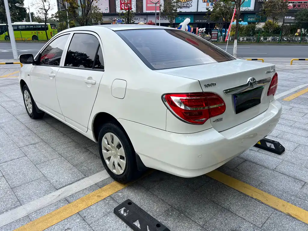 Toyota Corolla 2015 — фото 6