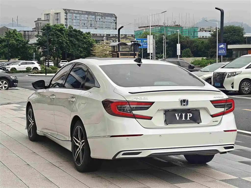 Honda Accord 2023 — фото 10
