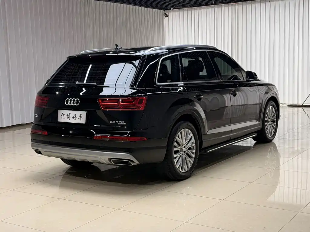 Audi Q7 2019 — фото 9