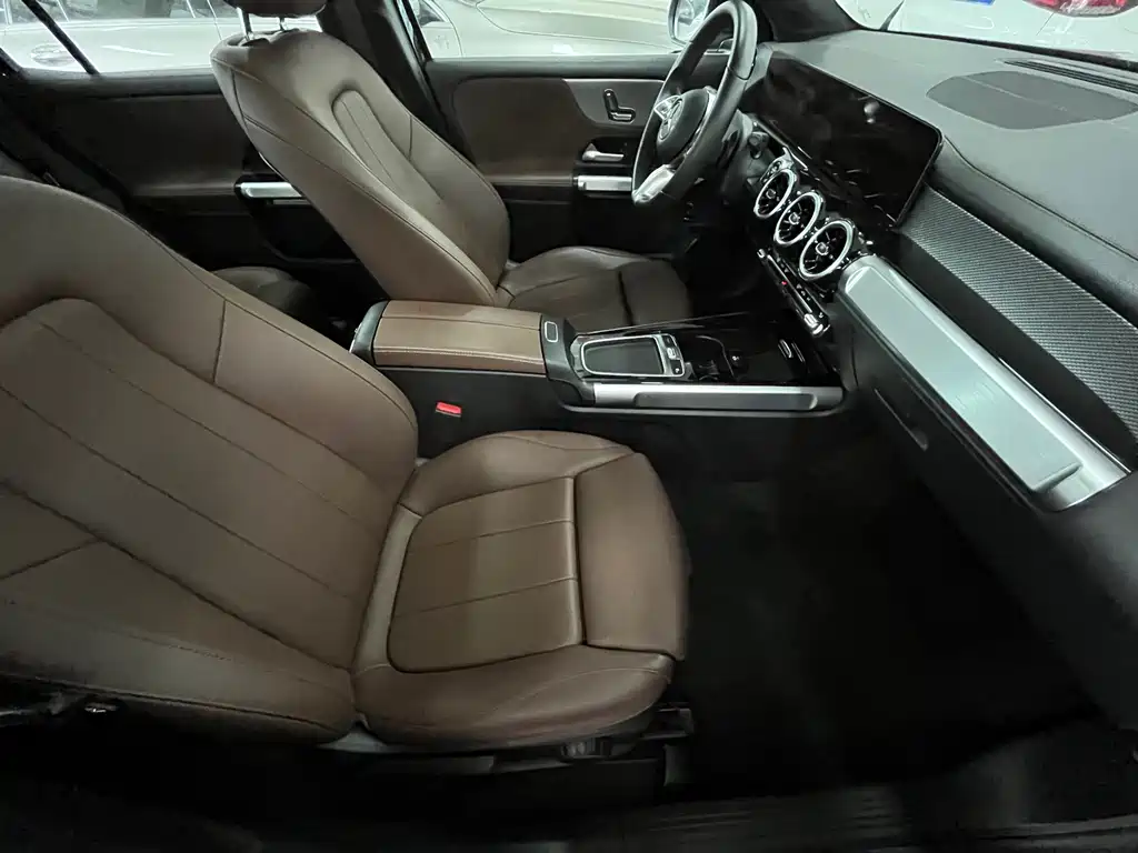 Mercedes-Benz GLB 2023 — фото 10