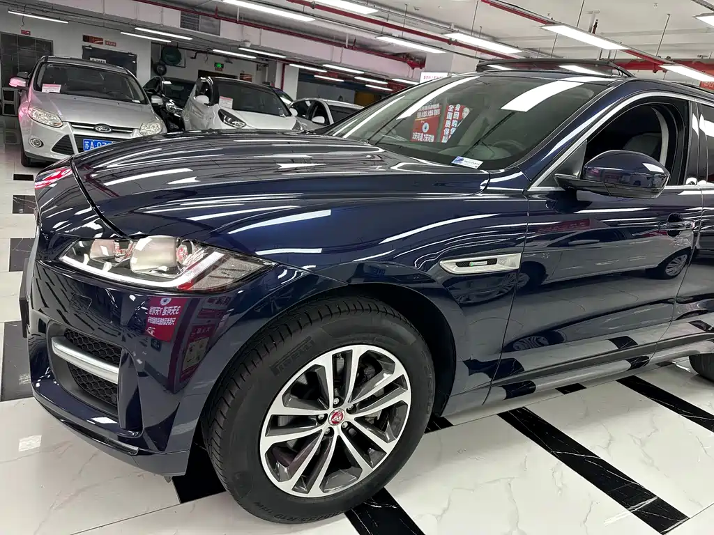 Jaguar F-PACE 2018 — фото 9