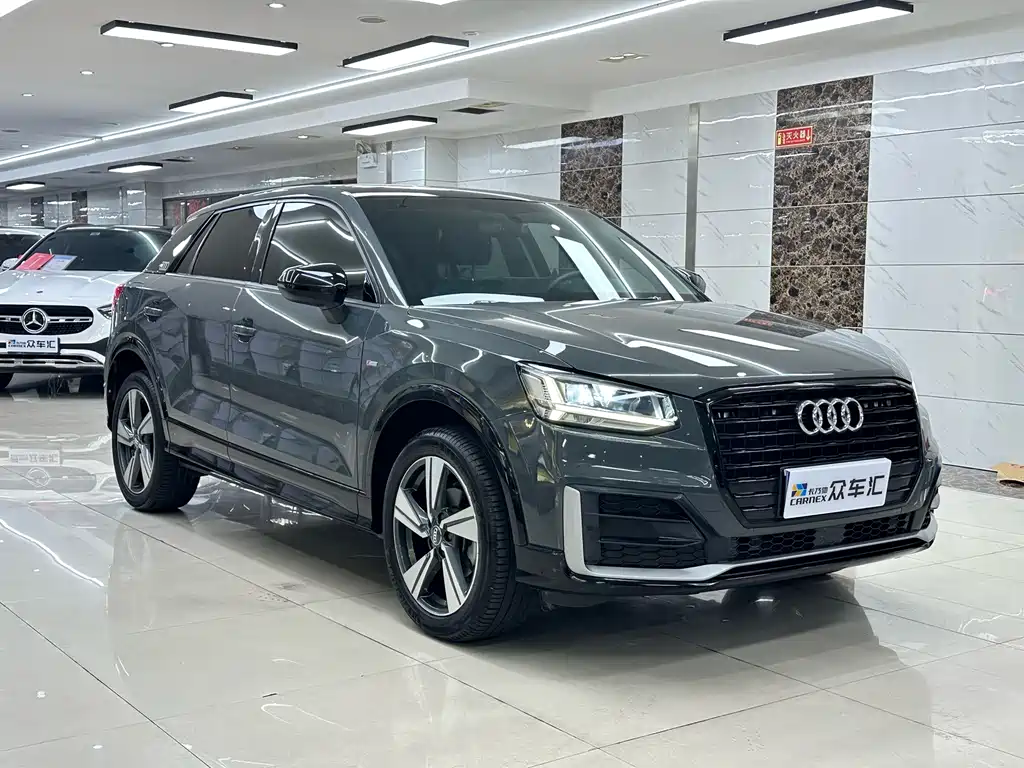 Audi Q2L 2020 — фото 3
