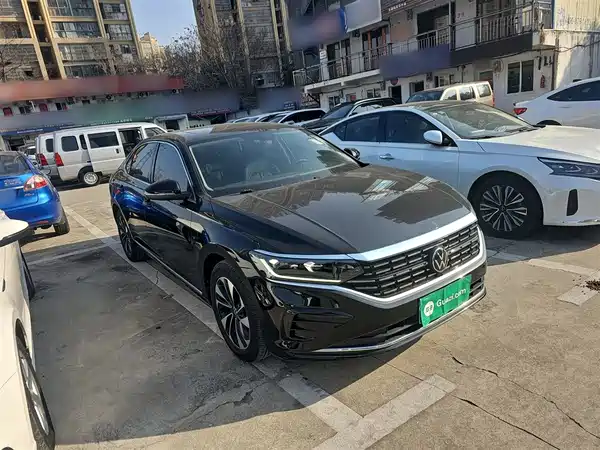 Volkswagen Passat 2023