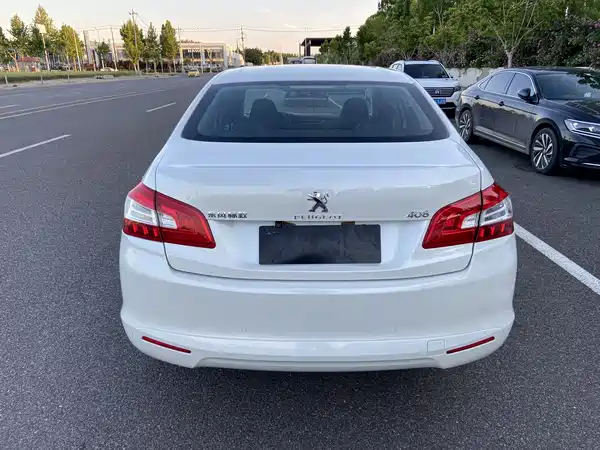 Peugeot 408 2014