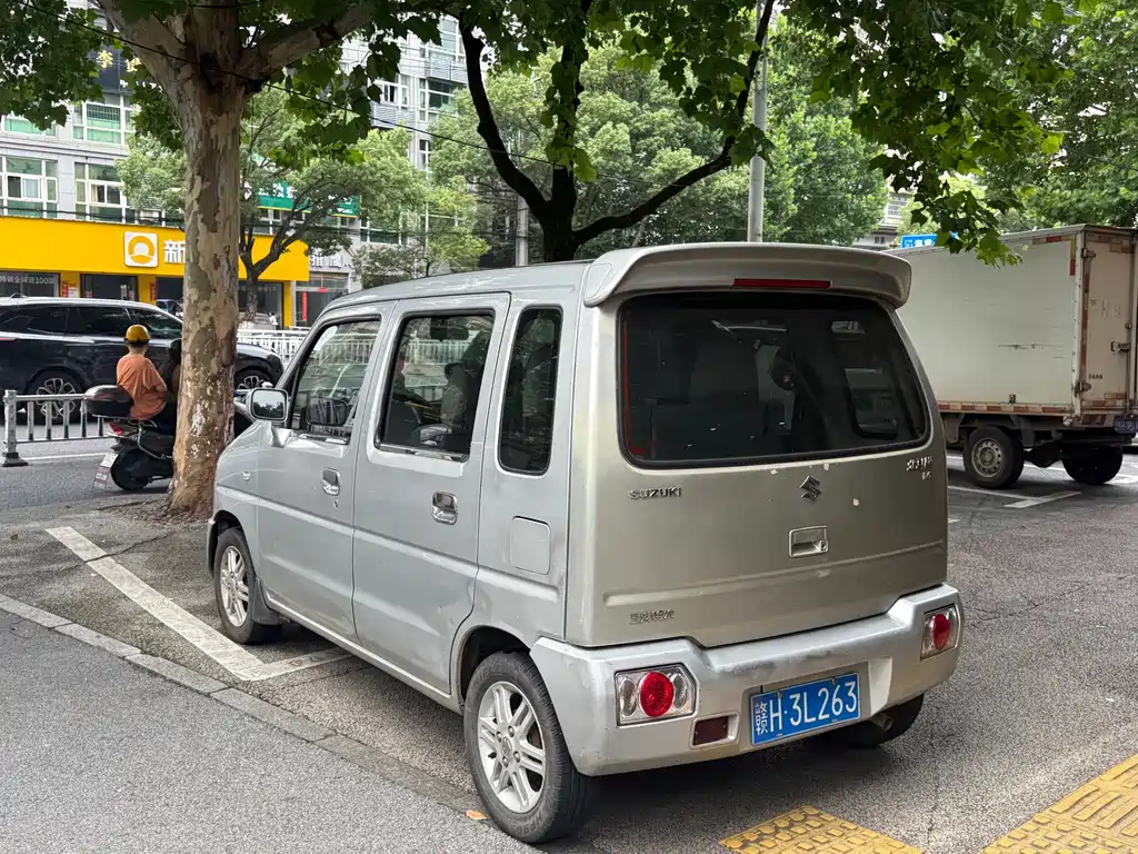 Suzuki Wagon R 2016 — фото 9