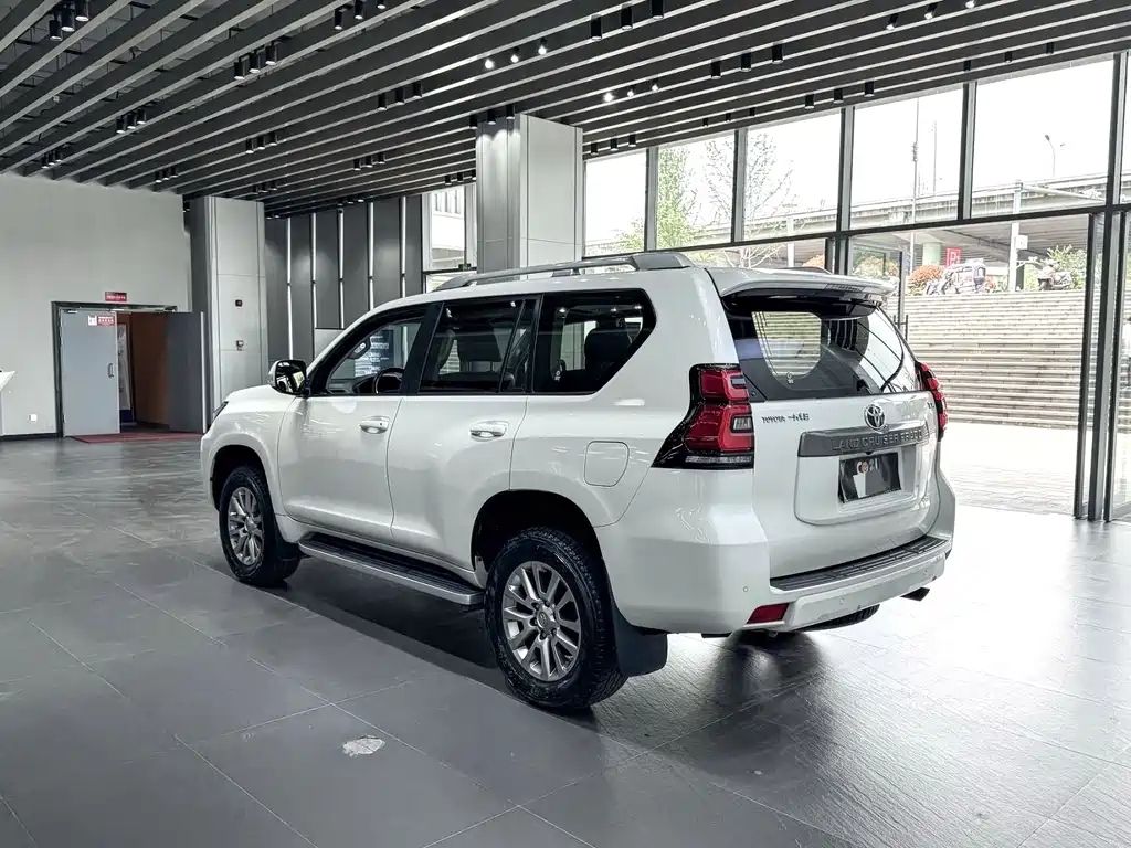 Toyota Prado 2018 — фото 12