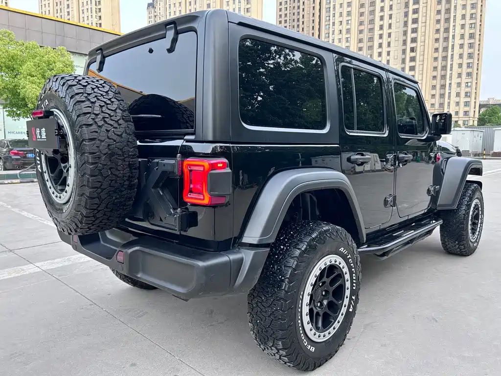 Jeep Wrangler 2020 — фото 8