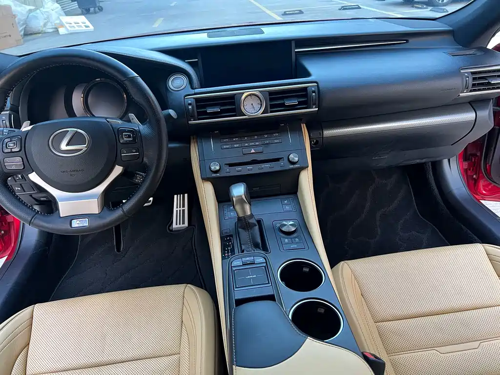 Lexus RC 2015 — фото 14