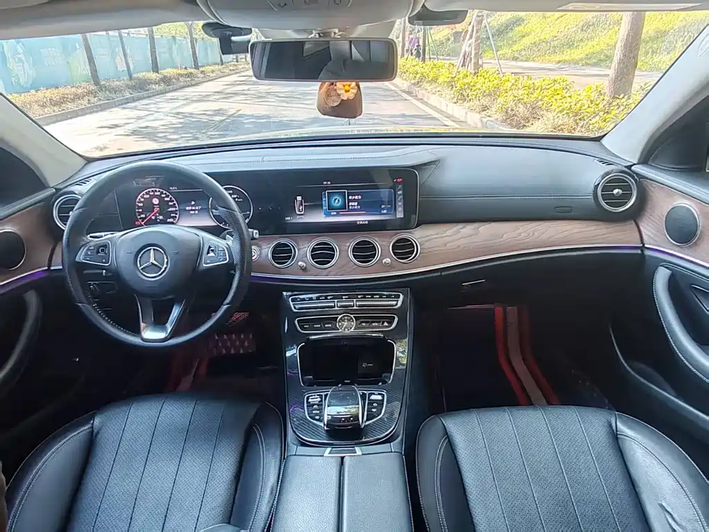 Mercedes-Benz E-Class 2017 — фото 7