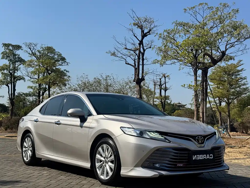 Toyota Camry 2020 — фото 3