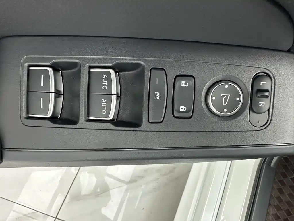 Honda Civic 2023 — фото 12