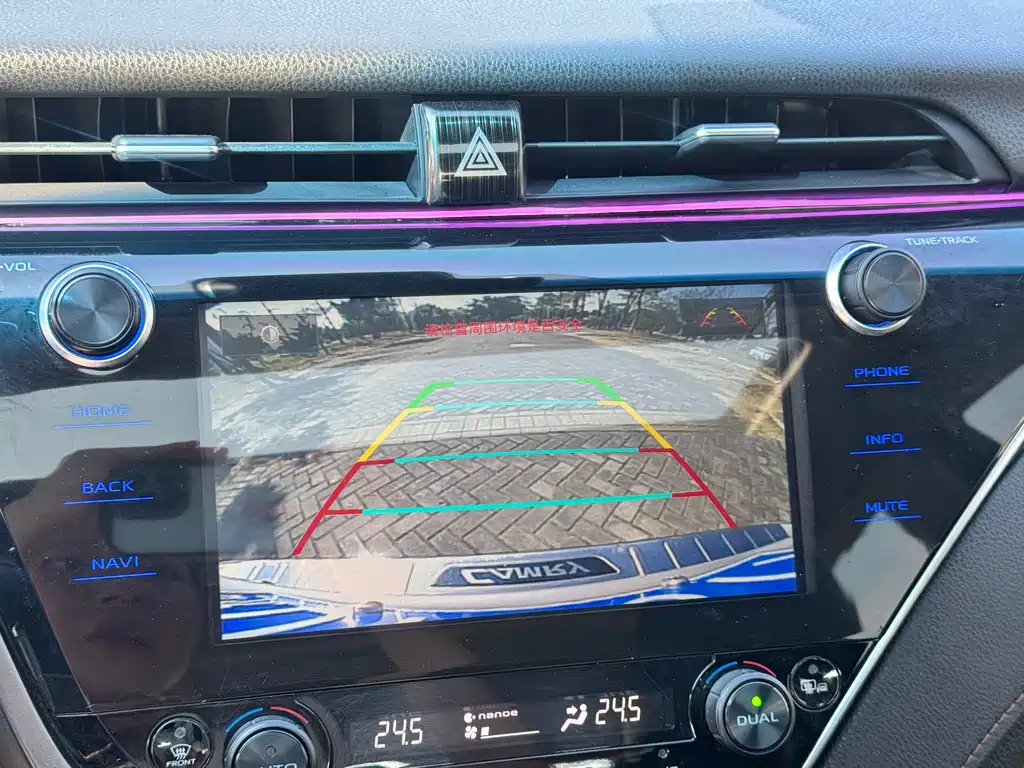 Toyota Camry 2020 — фото 11