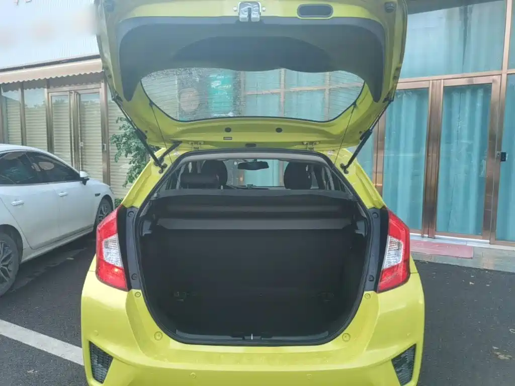 Honda Fit 2016 — фото 19