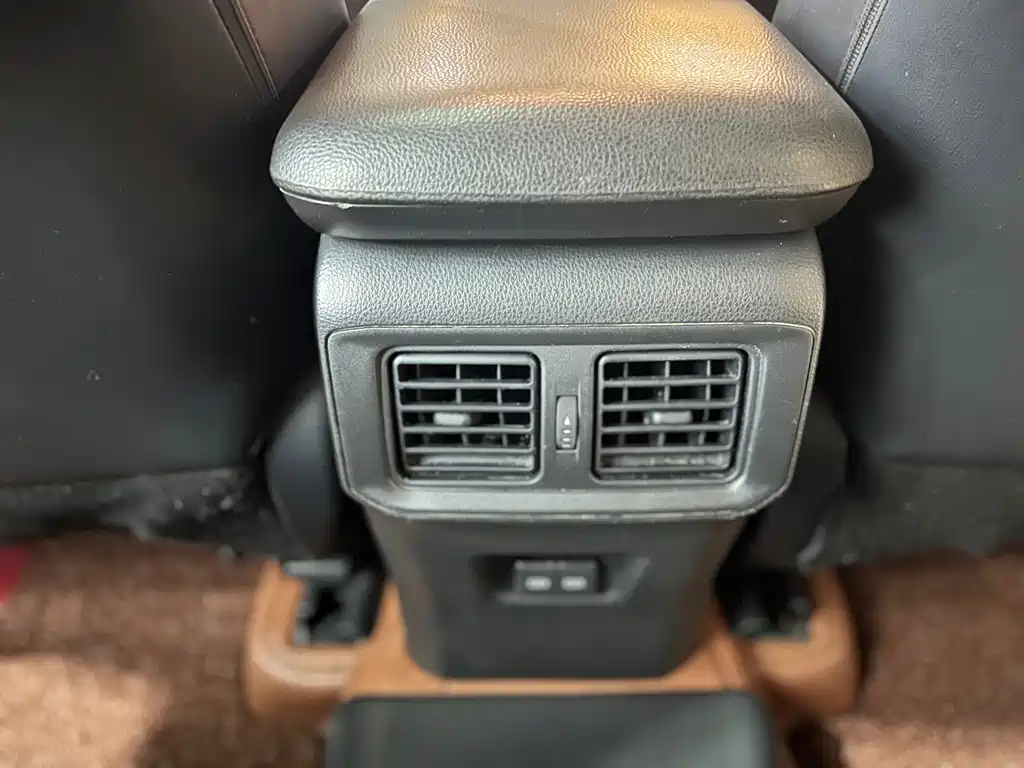 Toyota Wildlander New Energy 2022 — фото 15