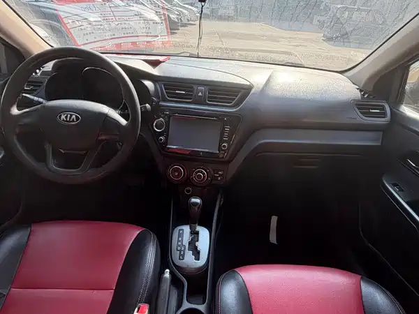 Kia K2 2013