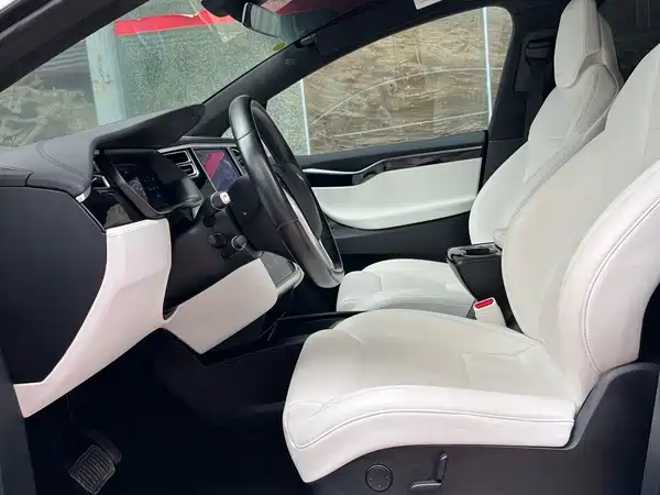 Tesla Model X 2016