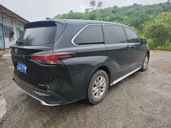 Toyota Granvia 2025