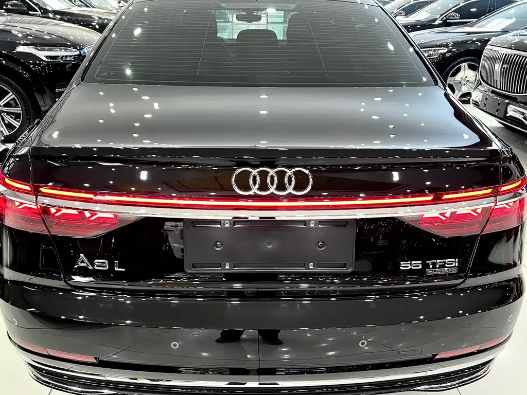 Audi A8 2025 — фото 5