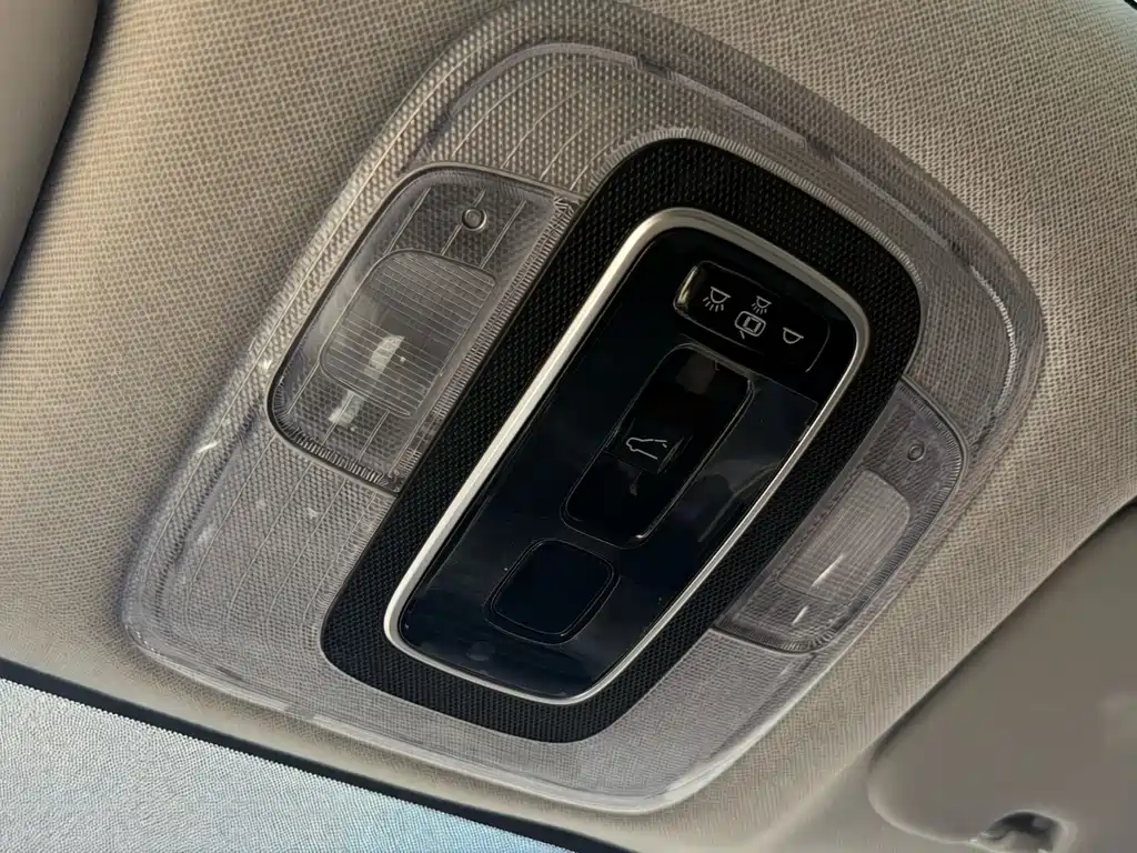 Hyundai Elantra 2023 — фото 20