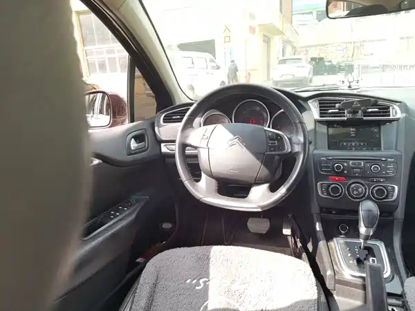 Citroën C4L 2014