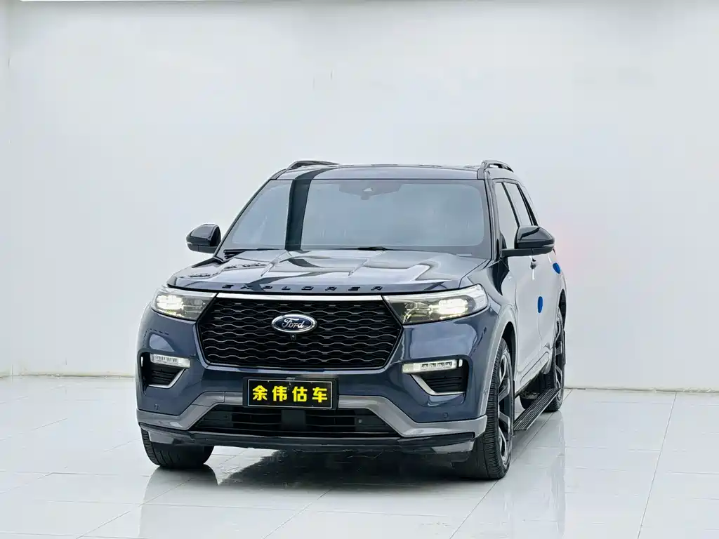 Ford Explorer 2021 — фото 1