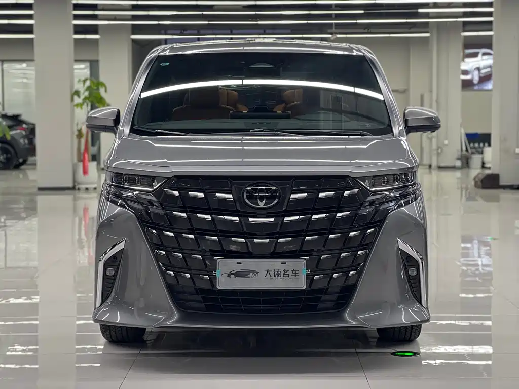 Toyota Alphard 2023 — фото 2