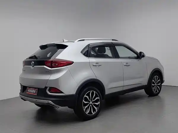 MG GS 2015