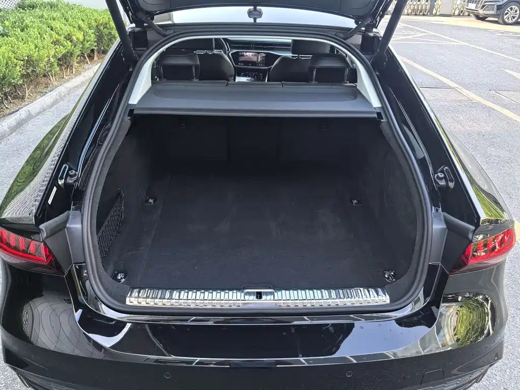 Audi A7 2025 — фото 23