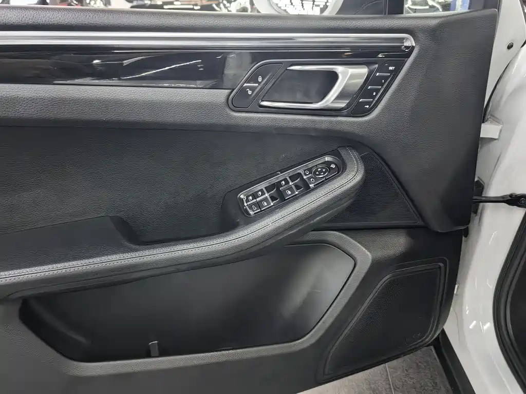 Porsche Macan 2015 — фото 4