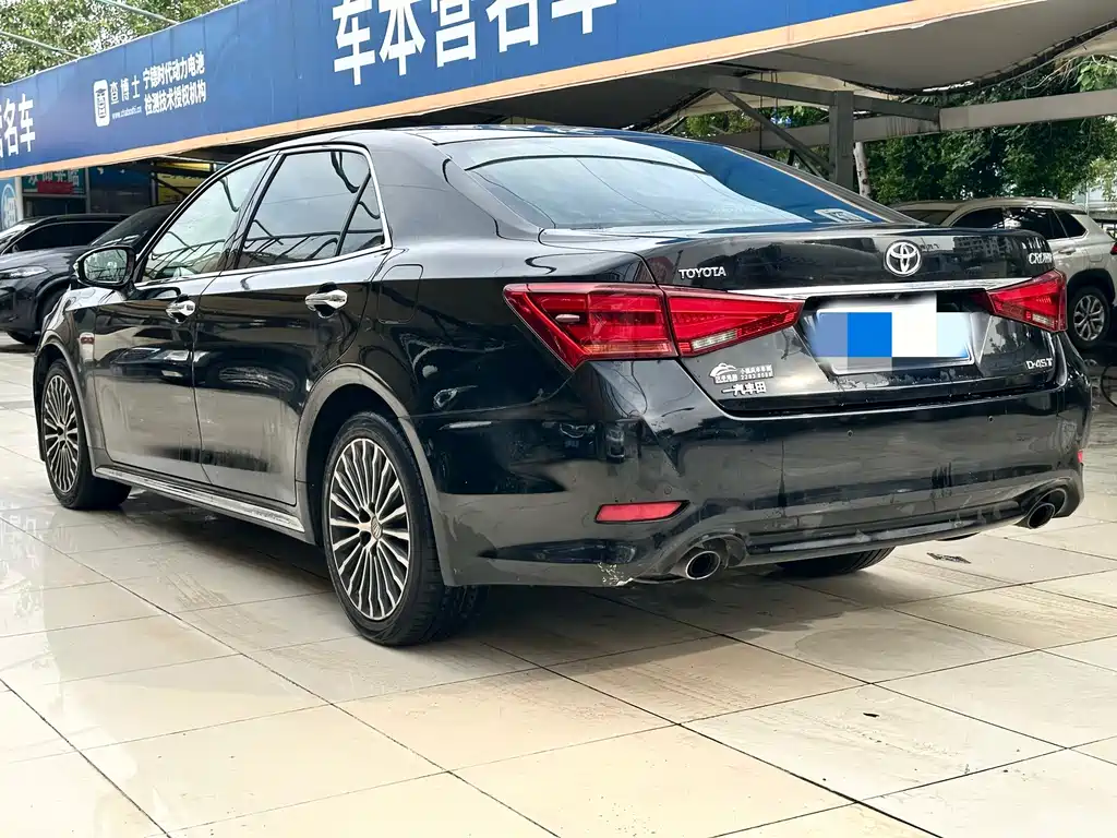 Toyota Crown 2018 — фото 6