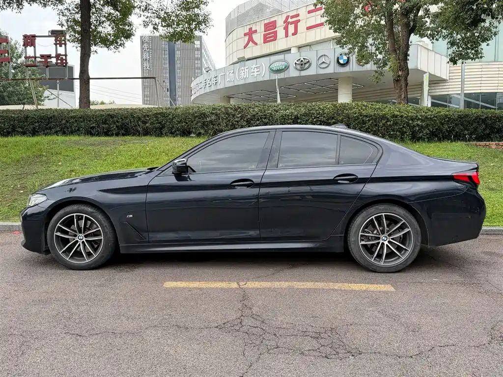 BMW 5 Series 2022