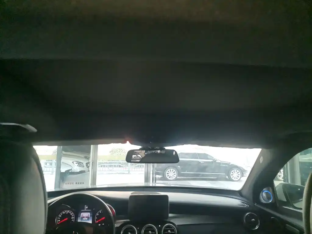 Mercedes-Benz GLC 2018 — фото 18