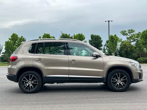 Volkswagen Tiguan 2015