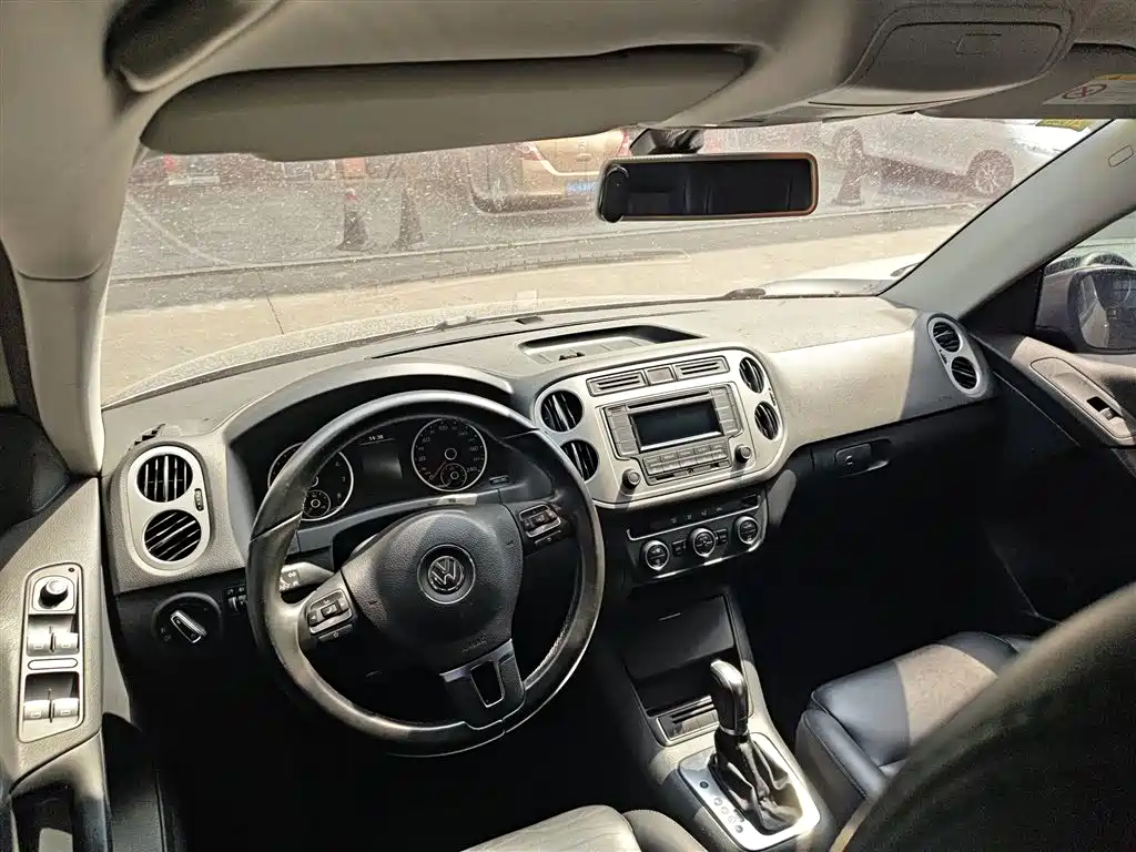Volkswagen Tiguan 2015 — фото 10