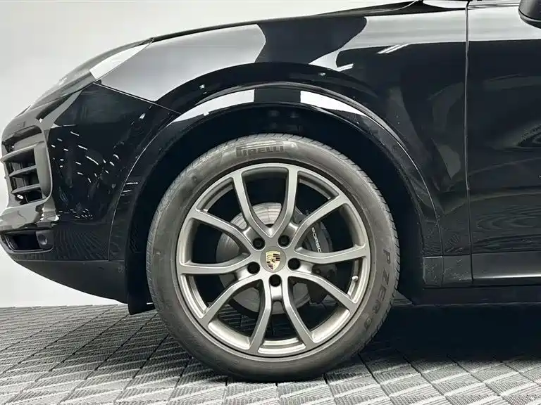 Porsche Cayenne 2023 — фото 7