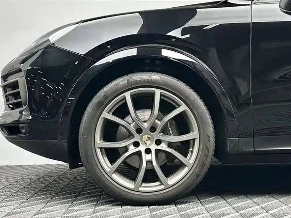 Porsche Cayenne 2023