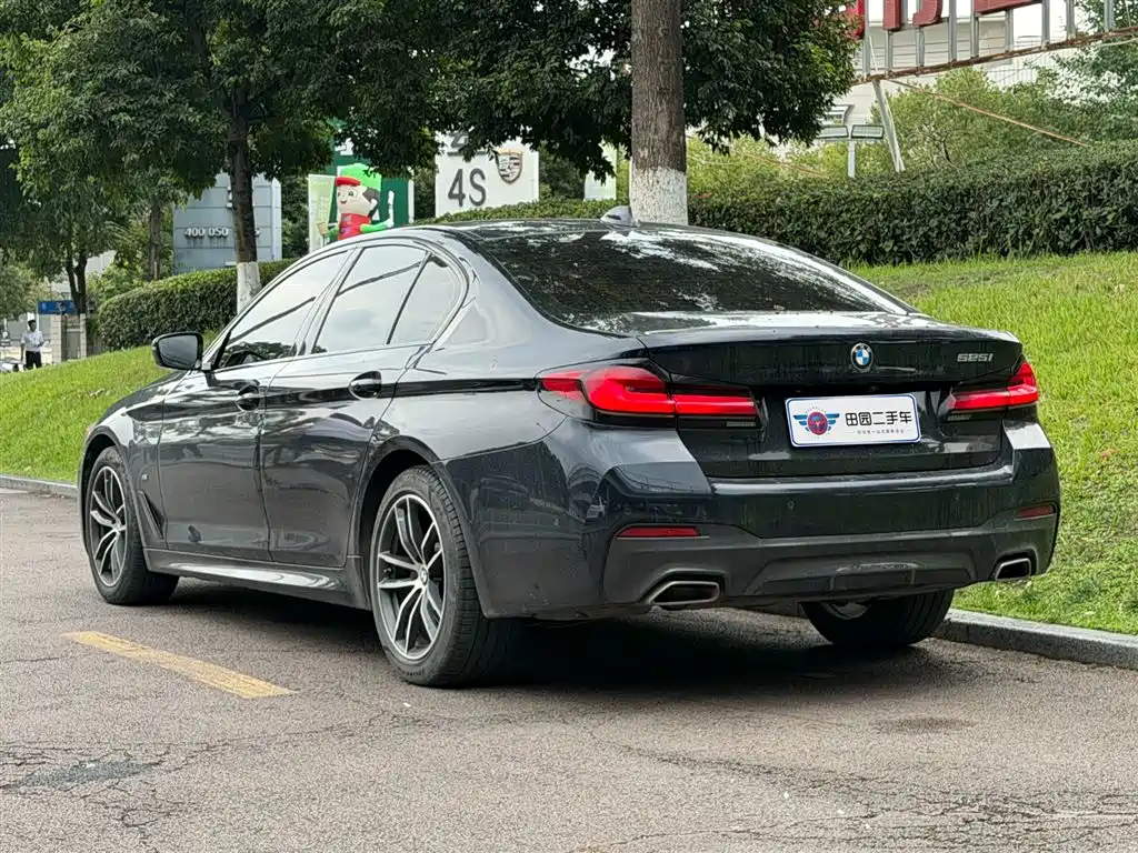 BMW 5 Series 2022