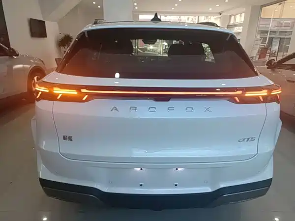 Arcfox Alpha T5 2026