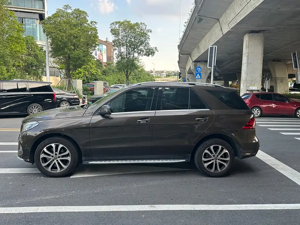 Mercedes-Benz GLE 2018 — фото 7