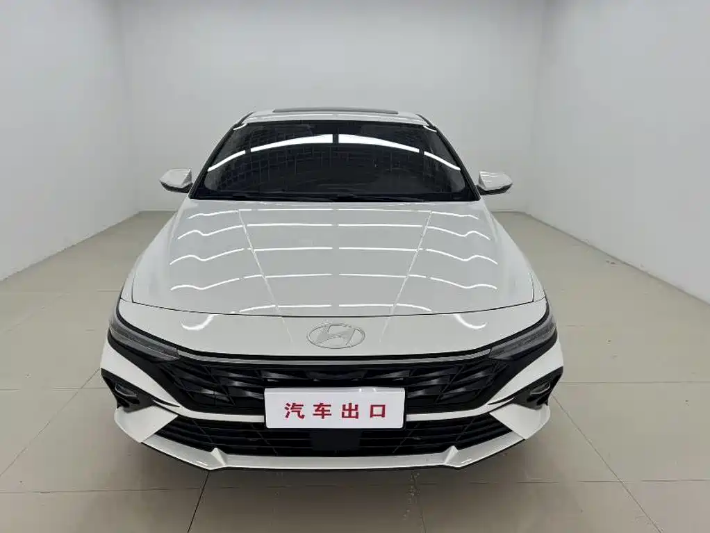 Hyundai Elantra 2023