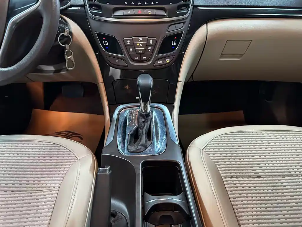 Buick Regal 2016 — фото 12