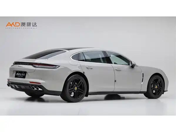 Porsche Panamera 2024