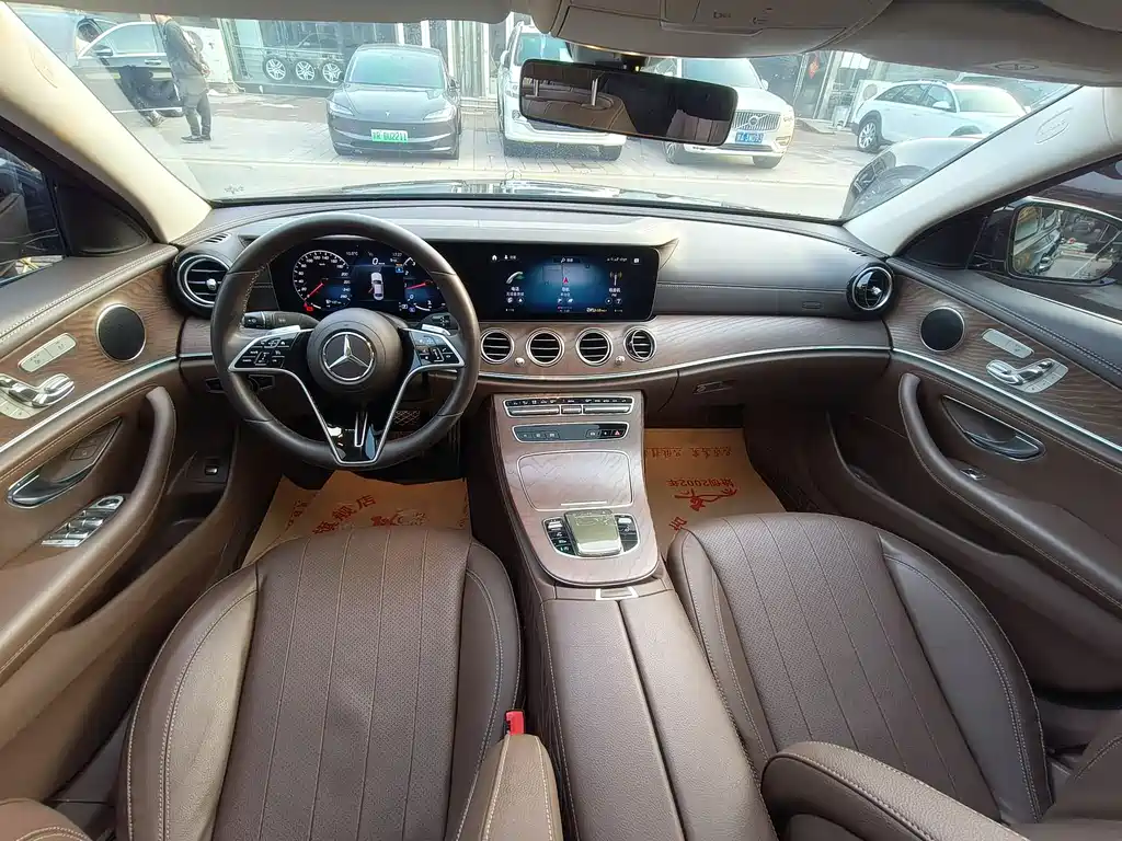 Mercedes-Benz E-Class 2023 — фото 20