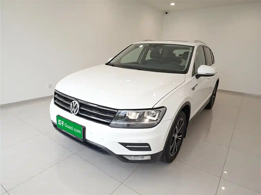Volkswagen Tiguan L 2019 — фото 1